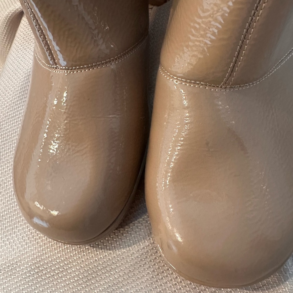 Journee Collection Tan Platform Boots - Picture 3 of 5